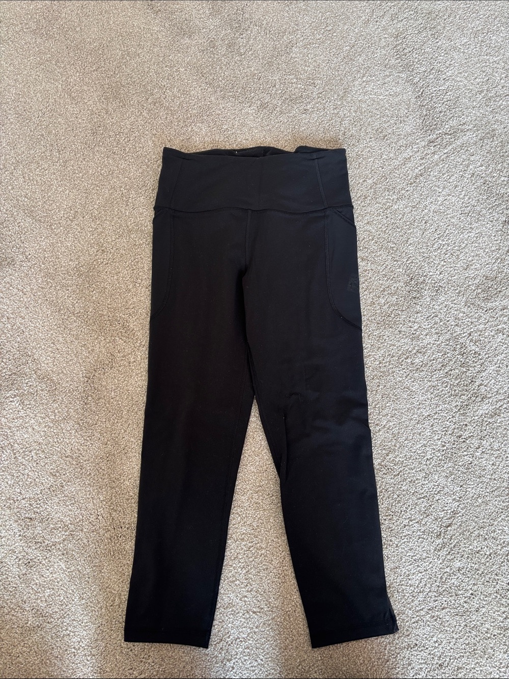 Black Crop Active Leggings with Mesh Side Pockets
